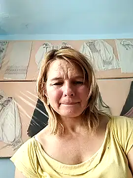 Snapshot of Masha412111 chatting on 01/08/26, 10:28 Masha412111 online show from 01/08/26, 10:28