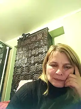 Snapshot of Masha412111 chatting on 01/10/26, 04:09 Masha412111 online show from 01/10/26, 04:09