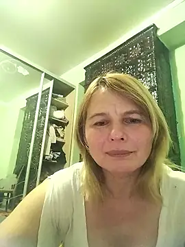 Snapshot of Masha412111 chatting on 01/17/26, 09:07 Masha412111 online show from 01/17/26, 09:07