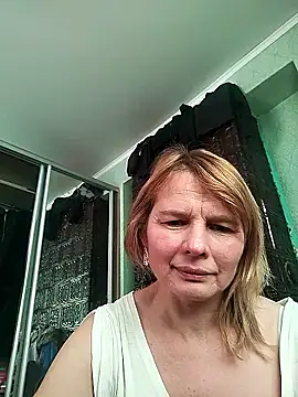 Snapshot of Masha412111 chatting on 01/19/26, 09:13 Masha412111 online show from 01/19/26, 09:13