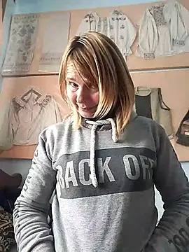 Snapshot of Masha412111 chatting on 02/04/26, 09:04 Masha412111 online show from 02/04/26, 09:04