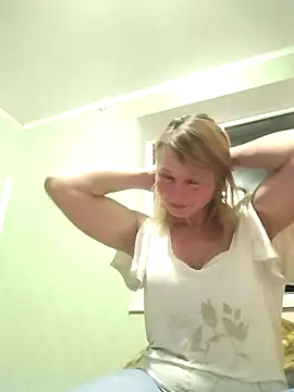 Snapshot of Masha412111 chatting on 02/15/26, 08:49 Masha412111 online show from 02/15/26, 08:49