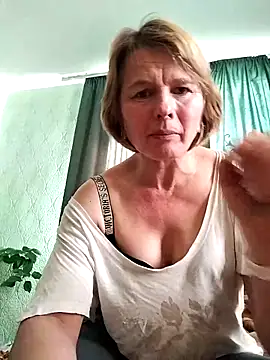 Snapshot of Masha412111 chatting on 03/05/26, 09:16 Masha412111 online show from 03/05/26, 09:16