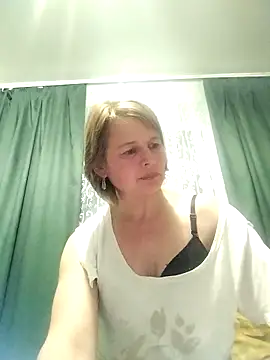 Snapshot of Masha412111 chatting on 03/22/26, 08:45 Masha412111 online show from 03/22/26, 08:45