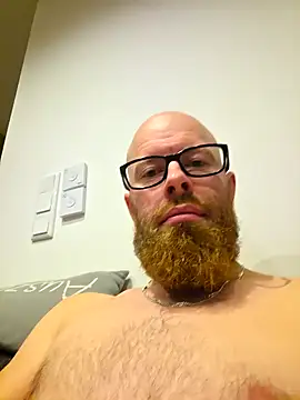 Snapshot of knopp877 chatting on 10/20/25, 07:36 knopp877 online show from 10/20/25, 07:36