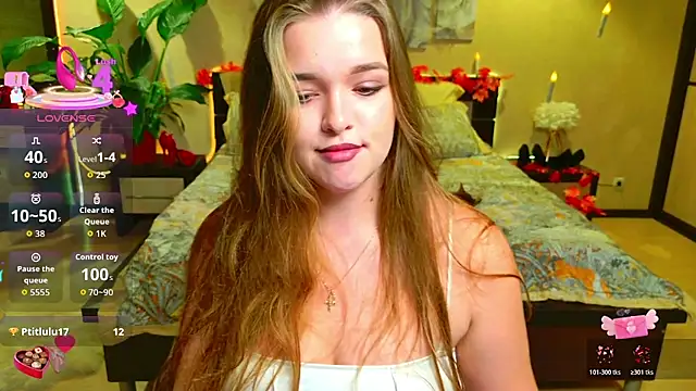 EmilyWhispers online show from 11/12/25, 09:14