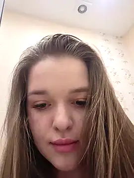 EmilyWhispers online show from 05/04/26, 10:28