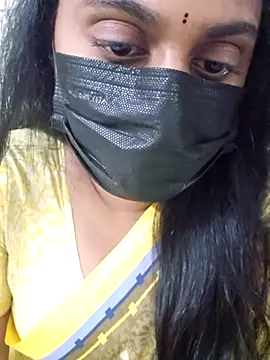 Snapshot of Dheronika_sweetie chatting on 10/11/25, 02:48 Dheronika sweetie online show from 10/11/25, 02:48