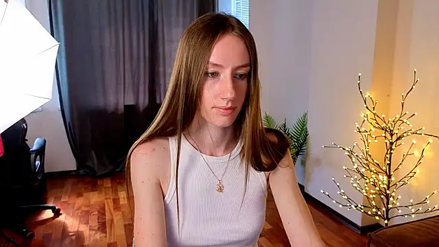 Snapshot of GoldenRose_ chatting on 06/26/26, 12:31 GoldenRose online show from 06/26/26, 12:31