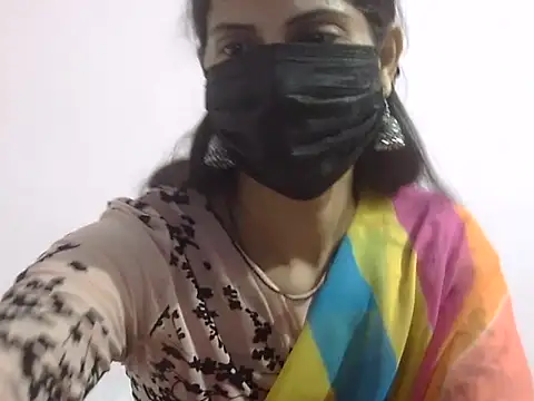 Snapshot of Laila_Cute chatting on 02/04/26, 04:13 Laila Cute online show from 02/04/26, 04:13