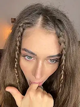 Snapshot of Malasantababy chatting on 10/22/25, 07:19 Malasantababy online show from 10/22/25, 07:19