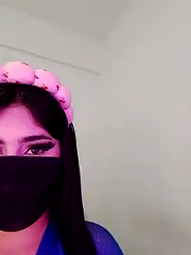 hot inaas online show from 10/31/25, 08:48