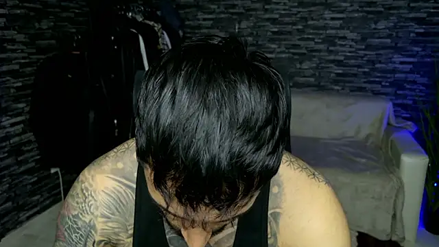 Snapshot of MasculineGuy99 chatting on 05/14/26, 06:47 MasculineGuy99 online show from 05/14/26, 06:47
