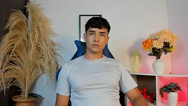 Snapshot of Thiago_Connor21 chatting on 05/11/26, 11:46 Thiago Connor21 online show from 05/11/26, 11:46