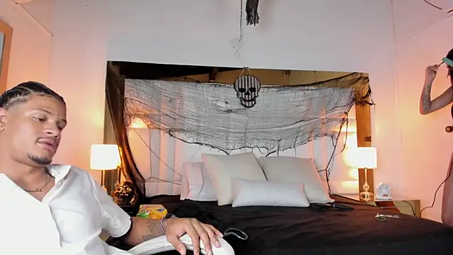 Latin Pleasures online show from 10/17/25, 07:27