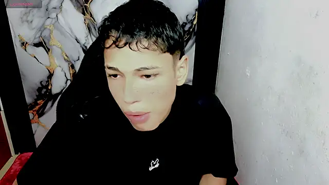 Snapshot of Im_david02 chatting on 01/17/26, 01:05 Im david02 online show from 01/17/26, 01:05