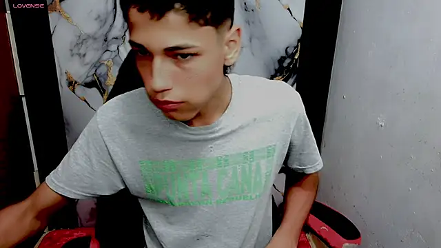 Snapshot of Im_david02 chatting on 02/02/26, 12:26 Im david02 online show from 02/02/26, 12:26