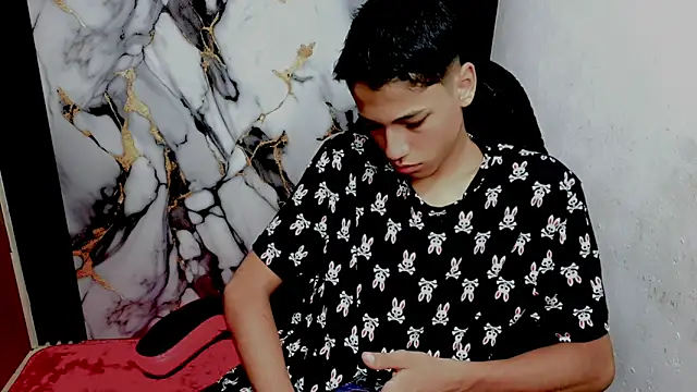 Snapshot of Im_david02 chatting on 02/05/26, 01:16 Im david02 online show from 02/05/26, 01:16