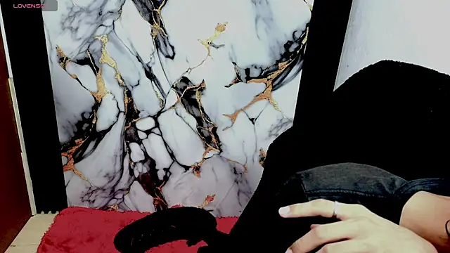 Snapshot of Im_david02 chatting on 02/24/26, 02:04 Im david02 online show from 02/24/26, 02:04