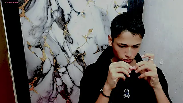 Snapshot of Im_david02 chatting on 02/26/26, 12:59 Im david02 online show from 02/26/26, 12:59