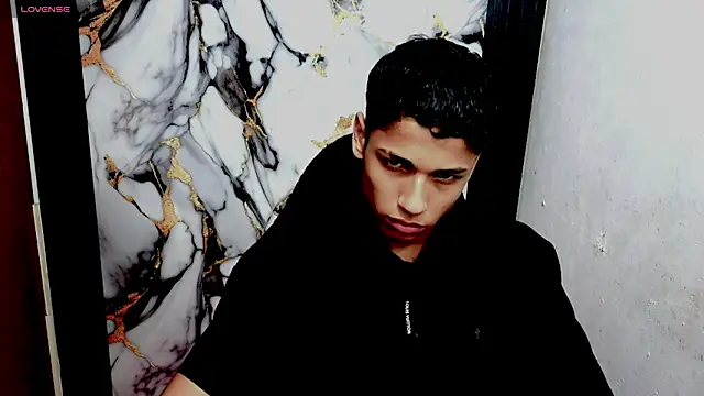 Snapshot of Im_david02 chatting on 02/28/26, 03:51 Im david02 online show from 02/28/26, 03:51