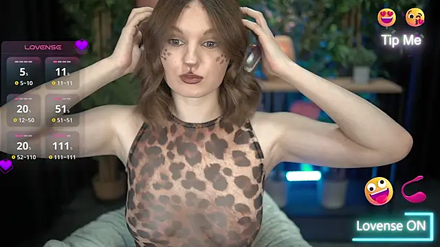 xoxo molly online show from 10/31/25, 08:10