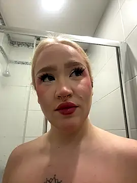 RollDolls online show from 10/20/25, 05:08