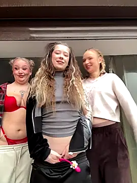 RollDolls online show from 11/20/25, 05:07