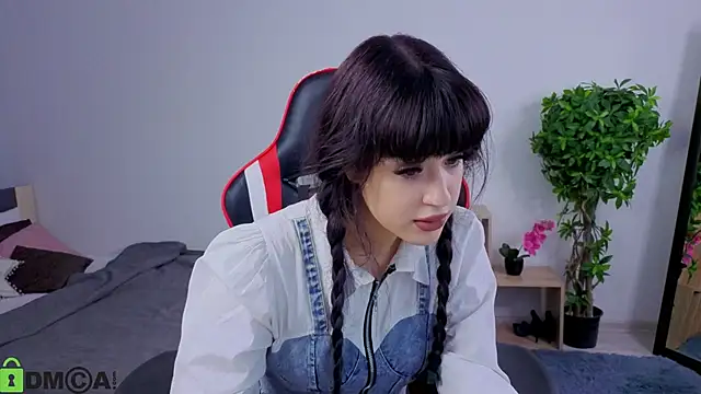 Snapshot of Erika_peach chatting on 10/04/25, 02:59 Erika peach online show from 10/04/25, 02:59