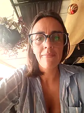 Jade 1-9 online show from 10/16/25, 07:37