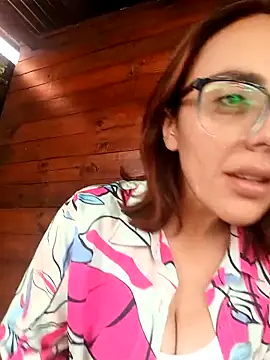 Jade 1-9 online show from 11/06/25, 04:19