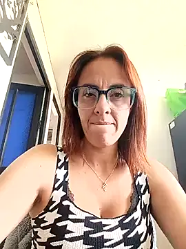 Jade 1-9 online show from 11/18/25, 06:01