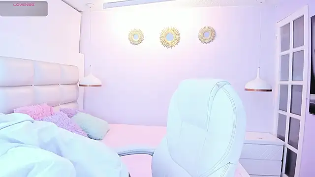 Snapshot of Hottie_Guy chatting on 11/08/25, 06:07 Hottie Guy online show from 11/08/25, 06:07