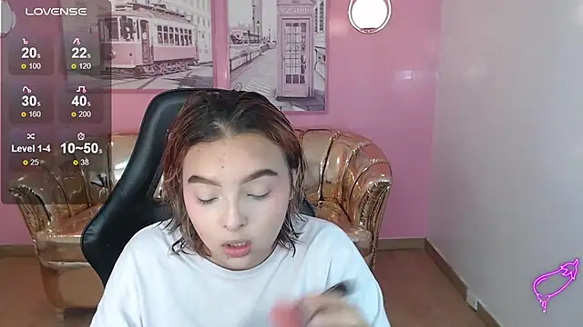 mia foster t online show from 11/17/25, 12:55