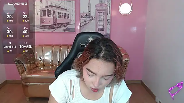 mia foster t online show from 11/18/25, 12:53