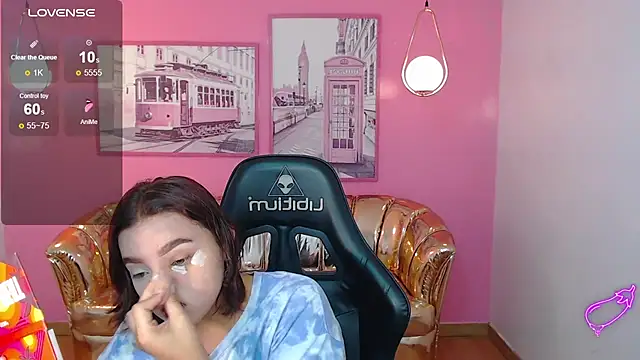 mia foster t online show from 11/20/25, 12:49