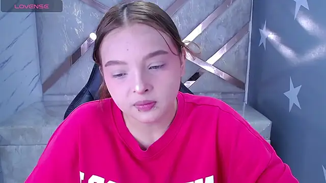 mia foster t online show from 05/01/26, 01:16