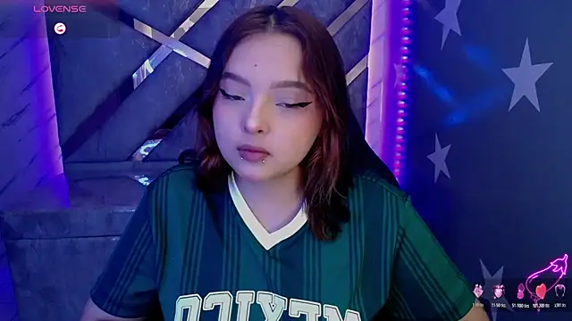 mia foster t online show from 05/10/26, 01:16