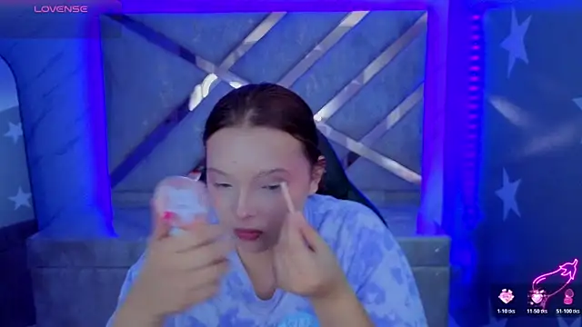 mia foster t online show from 06/08/26, 01:11