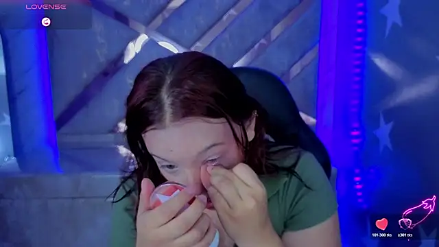 mia foster t online show from 06/17/26, 01:23