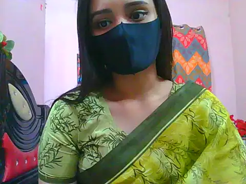 Snapshot of night_queeen7 chatting on 02/01/26, 08:18 night queeen7 online show from 02/01/26, 08:18