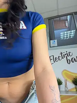 ArieliciousXXX online show from 06/27/26, 01:06