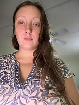 Snapshot of allnaturalmermaid chatting on 12/15/25, 12:37 allnaturalmermaid online show from 12/15/25, 12:37