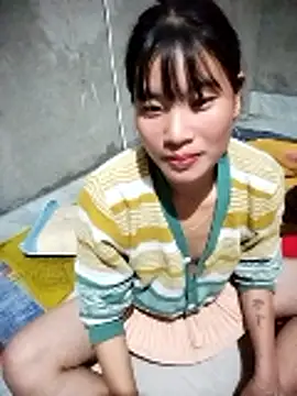 Snapshot of sukanaka99 chatting on 10/28/25, 12:52 sukanaka99 online show from 10/28/25, 12:52