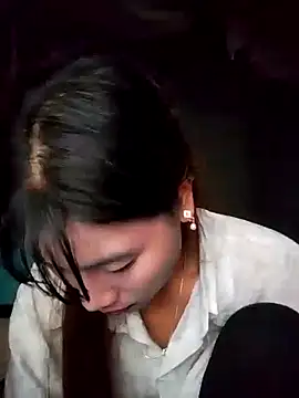 Snapshot of sukanaka99 chatting on 11/11/25, 12:21 sukanaka99 online show from 11/11/25, 12:21