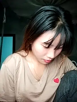 Snapshot of sukanaka99 chatting on 11/19/25, 08:14 sukanaka99 online show from 11/19/25, 08:14