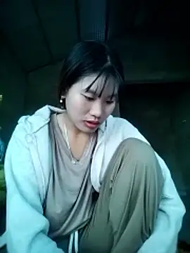 Snapshot of sukanaka99 chatting on 11/23/25, 01:16 sukanaka99 online show from 11/23/25, 01:16