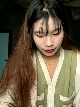 Snapshot of sukanaka99 chatting on 11/29/25, 12:46 sukanaka99 online show from 11/29/25, 12:46