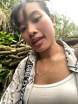 Snapshot of sukanaka99 chatting on 12/16/25, 03:22 sukanaka99 online show from 12/16/25, 03:22