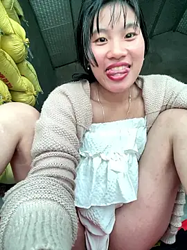 Snapshot of sukanaka99 chatting on 01/18/26, 02:37 sukanaka99 online show from 01/18/26, 02:37